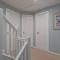 Charming Lake House nature retreat in Cotswold Water Park, South Cerney near Cirencester