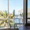 Surfers Paradise Riverfront Apartment