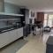 Charming Lake House nature retreat in Cotswold Water Park, South Cerney near Cirencester