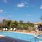 Amazing Home In Koroni With Jacuzzi - 科罗尼