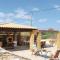 Amazing Home In Koroni With Jacuzzi - 科罗尼