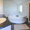 Nice Home In Glesborg With Sauna - Glesborg