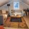 3 Bedroom Cozy Home In Treungen