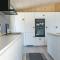 Beautiful Home In Nexø With Wifi - Snogebæk