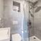 Modern 2 Bed Oasis - Private parking & Garden