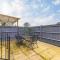 Modern 2 Bed Oasis - Private parking & Garden