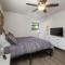 Beth Ln Breakaway Family Home-Blocks from Walmart HQ - بنتونفيل