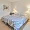 4 Bedroom Stunning Home In Lagnes
