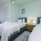 R&R - Modern Townhouse near Etihad & City Centre (5 Bedrooms, Free Parking) R&R - Modern Townhouse near Etihad & City Centre (5 Bedrooms, Free Parking)