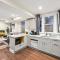 New! Spacious 3-Bedroom Apt in the Heart of Philly - فيلادلفيا