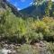 Creekside Craftsman Cabin with Jacuzzi - Alpine Splendor 6 Mins to downtown - Boulder