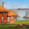 Amazing Home In Strängnäs With Sauna - Aspö