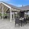 Nice Home In Blåvand With Kitchen