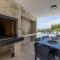 Luxury Villa RoMa 1 ,with heated saltwater pool, parking, high speed Internet, BBQ, - Bajnice