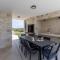 Luxury Villa RoMa 1 ,with heated saltwater pool, parking, high speed Internet, BBQ, - Bajnice