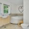 2 Bedroom Beautiful Home In Nykøbing Sj - Nykøbing Sjælland
