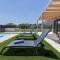 Elegant House with Private Pool - Schinias
