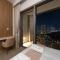 Blissful Stays at Downtown Views II- 5min walk to Dubai Mall, Burj Khalifa with Infinity Pool - Dubaj