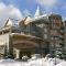 Renovated 1Bed-1Bath in Village with Pool, Hot Tub, and Sauna