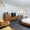 Royal 7 Budget Inn Motel