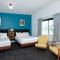 Royal 7 Budget Inn Motel
