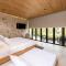 Villa al lado de la represa de Guatapé con jacuzzi y cancha de tennis privada