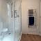 Peaceful 2Bed2Bath With Parking Close To Colombo St - 基督城