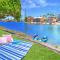 Waterfront - walk to the beach
