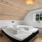 Three-Bedroom Holiday Home In Ringkobing