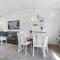 2 Bedroom Lovely Apartment In Nexø