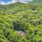 Secluded oasis in Asheville! GAME room MOVIE theater HOT tub - 20 min to Biltmore!