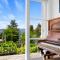 Kiwiana Bach - Lake Tarawera Holiday Home