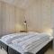 Beautiful Home In Sjællands Odde With 5 Bedrooms - Yderby