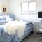 2 King Beds Pro Kitchen Laundry in units filter wate Work From Home - سانيفيل