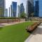 Stylish and Versatile for Business or Leisure - Dubaj