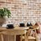 Catalyst Retreat - Stylish, Pets, Accessible, Sauna
