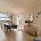 Stunning Home In Væggerløse With Wifi - Bøtø By