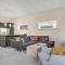 3 Bedroom Cozy Home In Tarm
