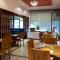 Hotel Avra