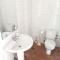 Noble beach villa with private garden and pool - استوريل