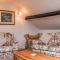 Swallows Folly-Uk38278