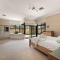 Carinya Cove - swimming pool, pet friendly, fireplace