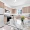 Charming 3BR 2Bth Apt ENJOY the 8th Street - ميامي