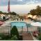 Updated 1bd Cottage - Pool Jacuzzi and More - ويلز
