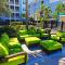 Latitude Adjustment Penthouse by Coastal Chic - برادنتون