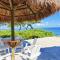Latitude Adjustment Penthouse by Coastal Chic - برادنتون