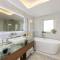 Waterfront Villa at Al Hamra with swimming pool