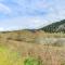 Cozy NorCal Cottage 2 Mi to Redwoods and Beaches! - Orick