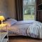 Mellene 1 bedroom house in nature & hot tube