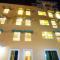 Le Hua Hotel
